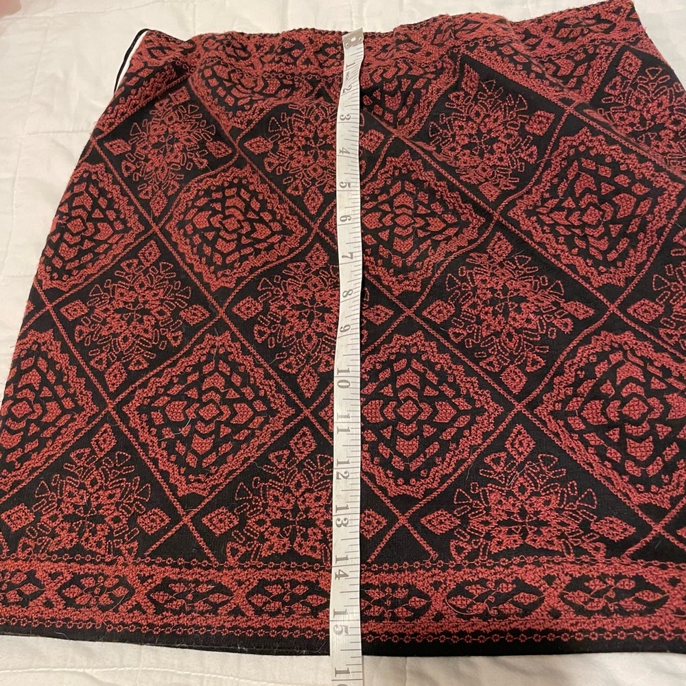 Search for Sanity mini skirt, perfect for Fall! - Picture 2 of 8